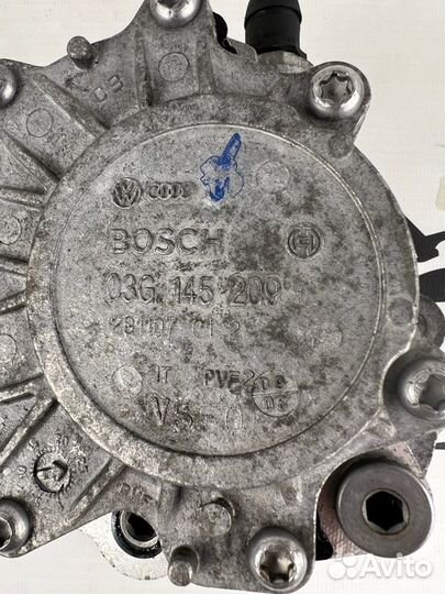 Насос вакуумный Volkswagen Passat B6 2.0 BMR 2009