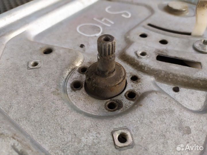 Стеклоподъемник левый