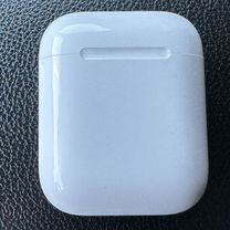 Кейс AirPods 2 в отличном состоянии