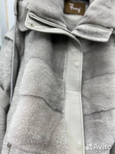 Кашемировый пуховик с норкой