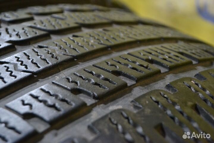 Kumho I'Zen KW27 245/45 R18