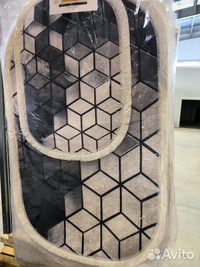 Коврики для ванной и туалета новые