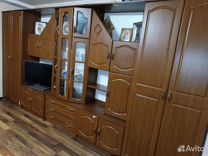 Мебель в зал стенка бу