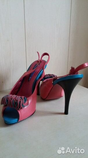 Новые босоножки