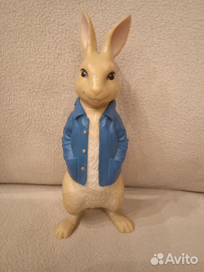 Peter rabbit фигурка