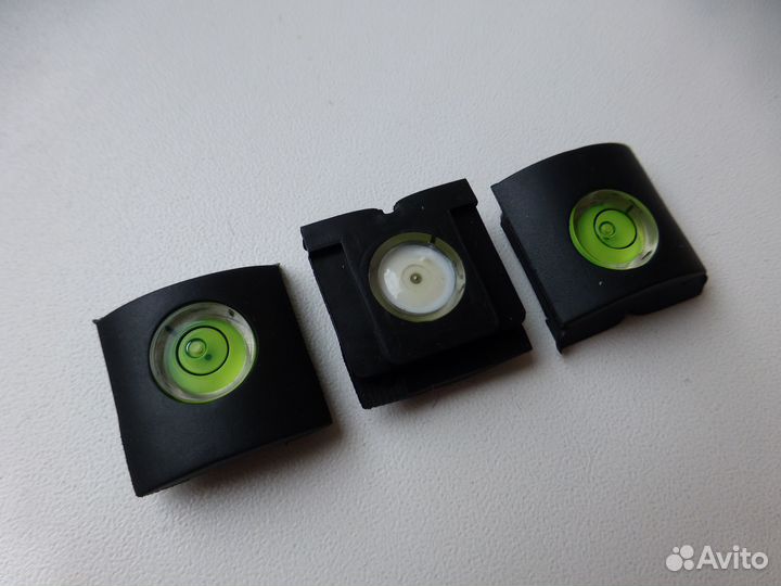 Заглушка горячего башмака - пузырьковый уровень