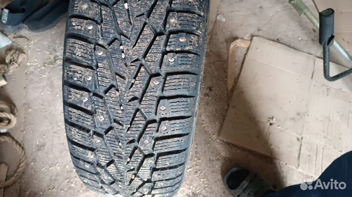 Nordman WR SUV 215 R16