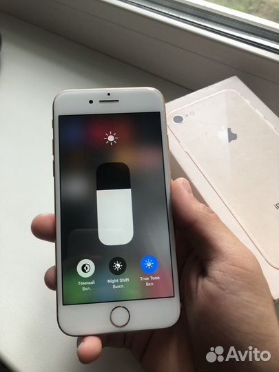 iPhone 8, 64 ГБ
