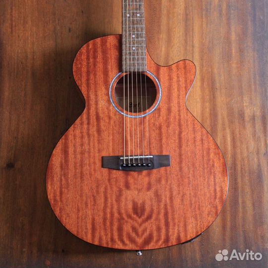 Электроакустическая гитара Cort + Аксессуары