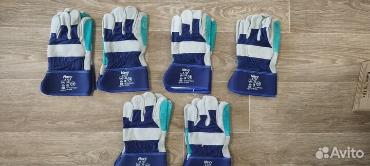 Зимняя куртка, перчатки кожаные