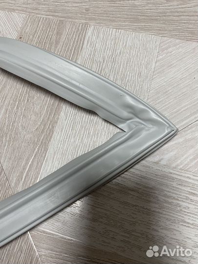 Резинка для холодильника морозильная камера