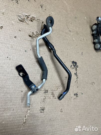 Сливной патрубок Toyota Fortuner 2 Hilux 8