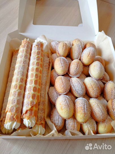 Орешки со сгущенкой и вафельные трубочки