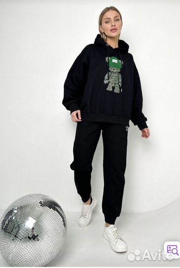 Костюм женский спортивный