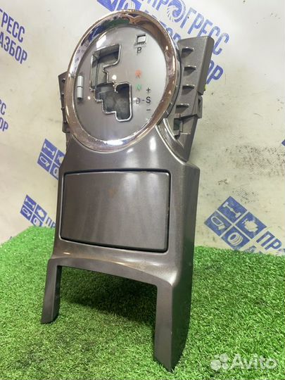 Консоль кпп Toyota Mark X седан 2.5 4GR 2009