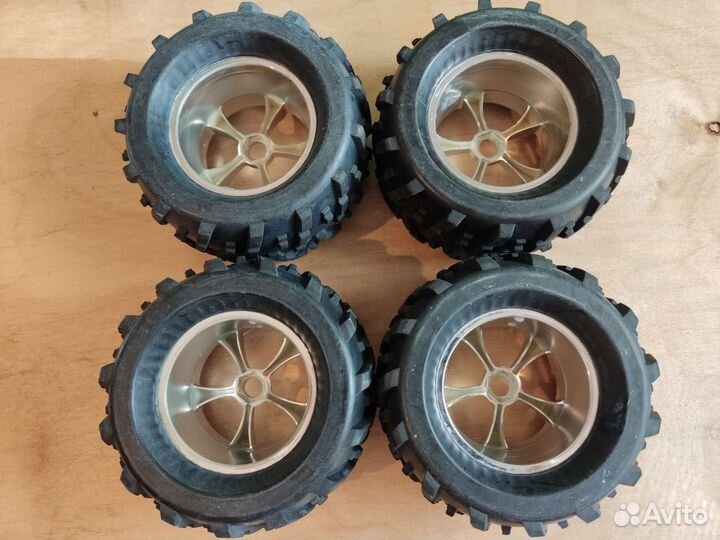 Колёса 1:8 Монстр Трагги RC Cars