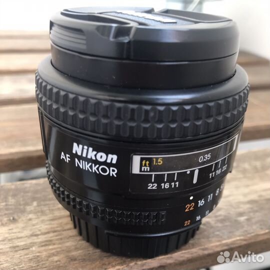 Объектив Nikon 28mm f/2.8D AF