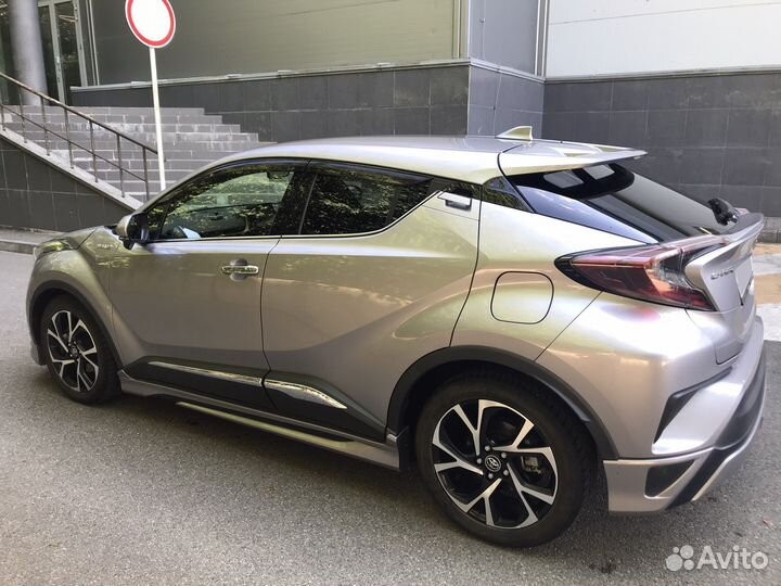 Toyota C-HR 1.8 AT, 2017, 120 000 км