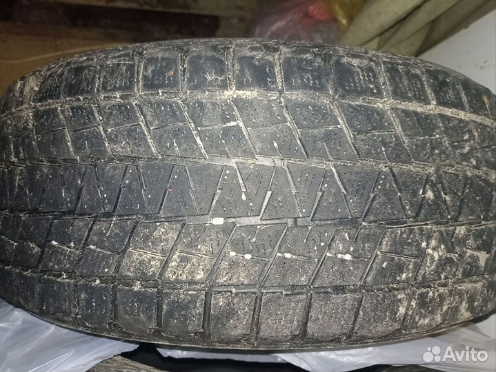 Bridgestone Blizzak DM-V1 235/60 R16 100