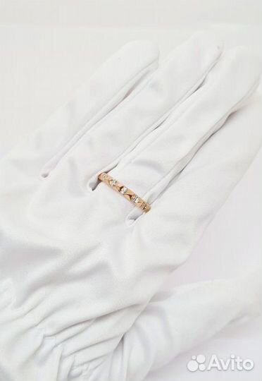 Золотое кольцо с камнем 20р