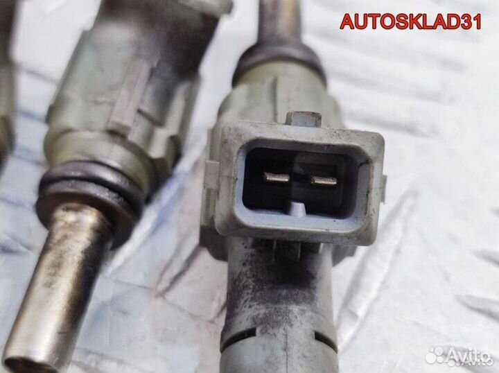 Форсунка топливная Audi A6 C5 1,8 ANB 06B133551B