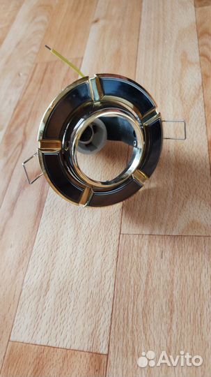 Светильник точечный поворотный