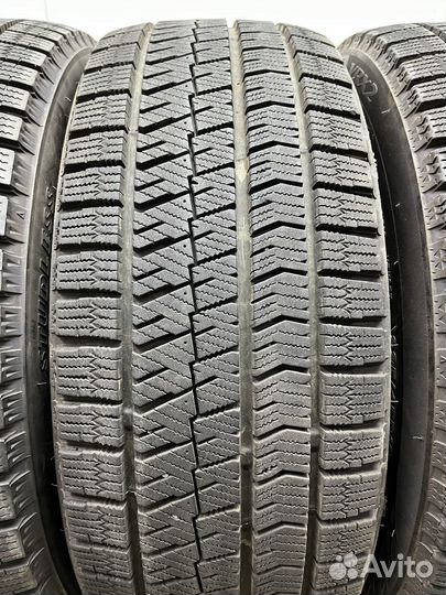 Bridgestone Blizzak VRX2 225/45 R18 и 255/40 R18 95Q