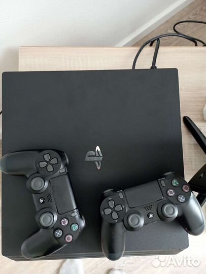 Sony playstation 4 PS4 pro 1tb