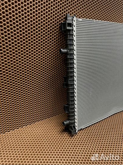 Дополнительный радиатор Audi Q7 4M