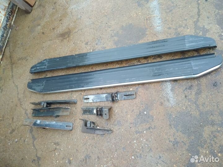 Подножки пороги на внедорожник (кроссовер)