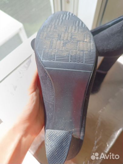 Туфли замшевые чёрные на каблуке, 38 размер