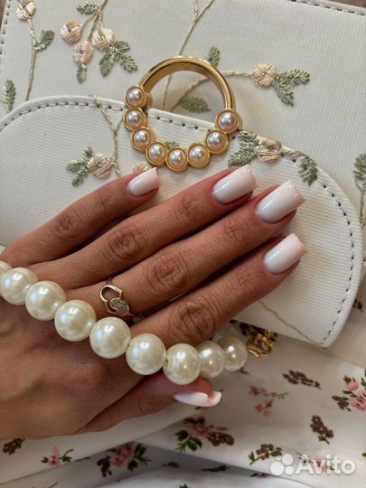 Маникюр и наращивание ногтей