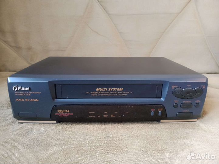 Видео кассетный магнитофон