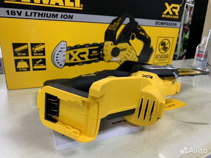 Мини цепная пила Dewalt dcmps520N (18В) европа