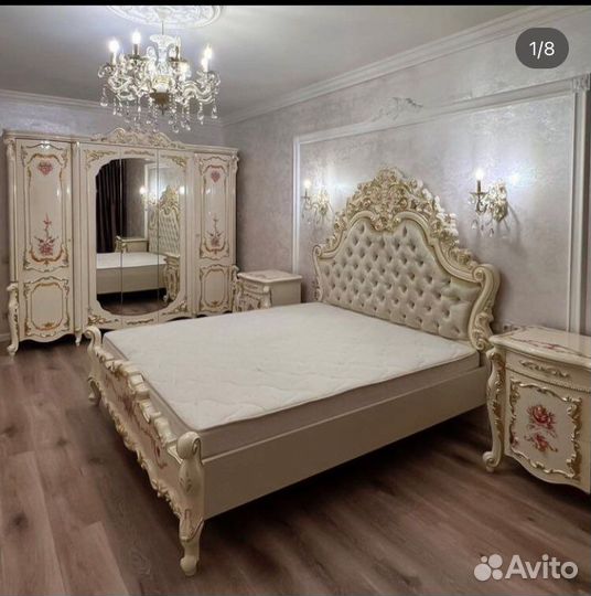 Спальный гарнитур