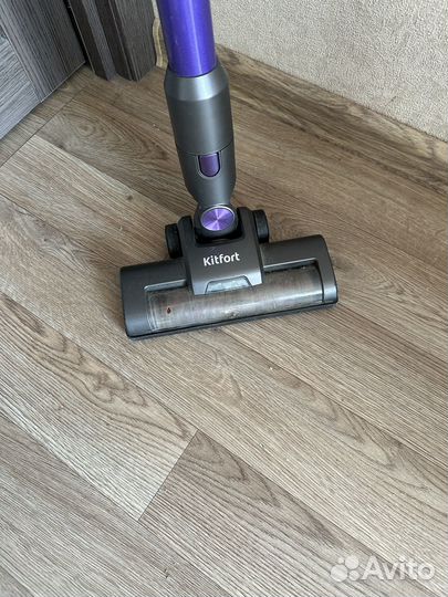 Вертикальный беспроводной пылесос