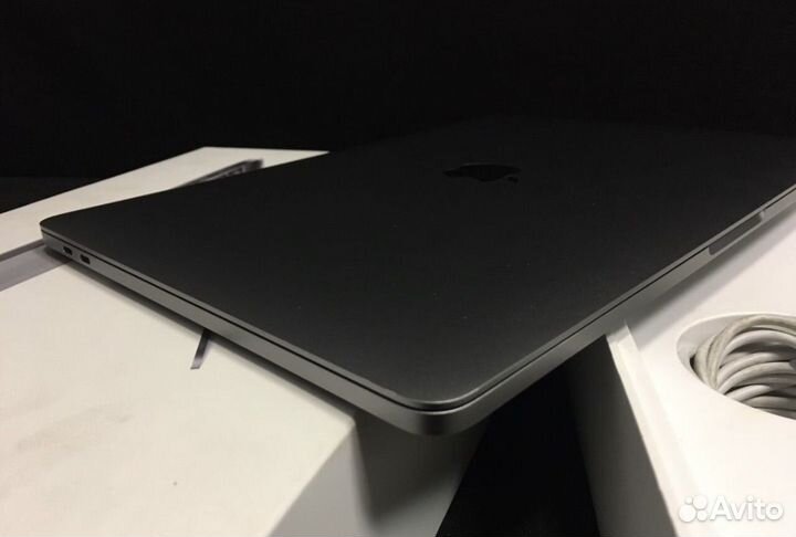 Macbook pro 13 2018 touch bar