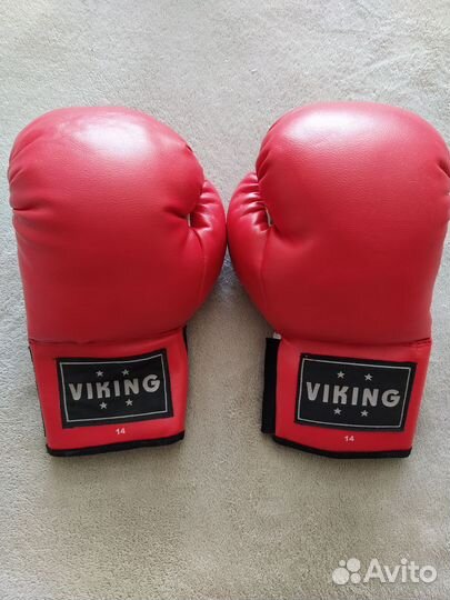 Боксерские перчатки