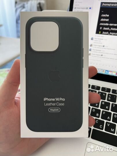 Оригинальный кожаный чехол iPhone 14 pro зеленый