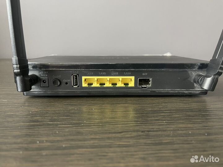 Роутер d link DIR 825