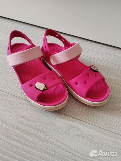 Сандалии crocs j1