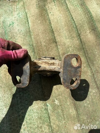 Кронштейн стойки заднего стабилизатора MAN