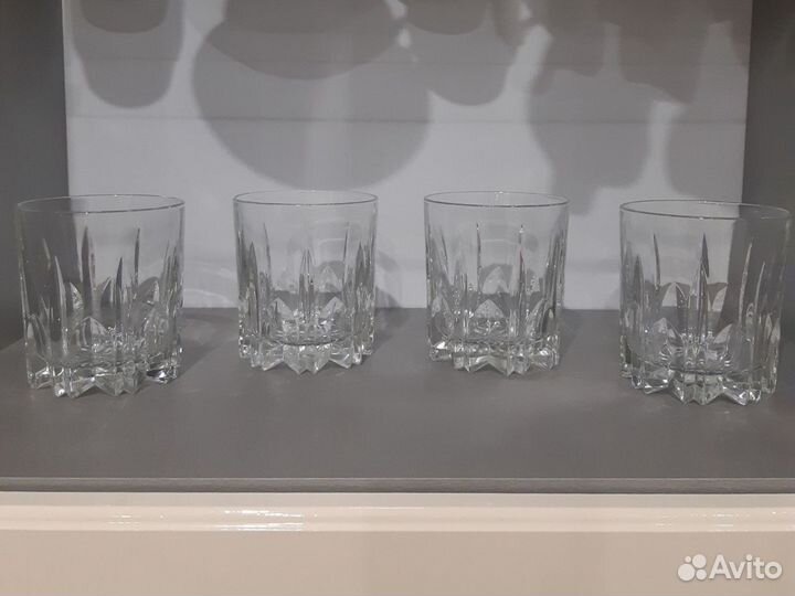 Стаканы под Виски, Hennessy, Италия