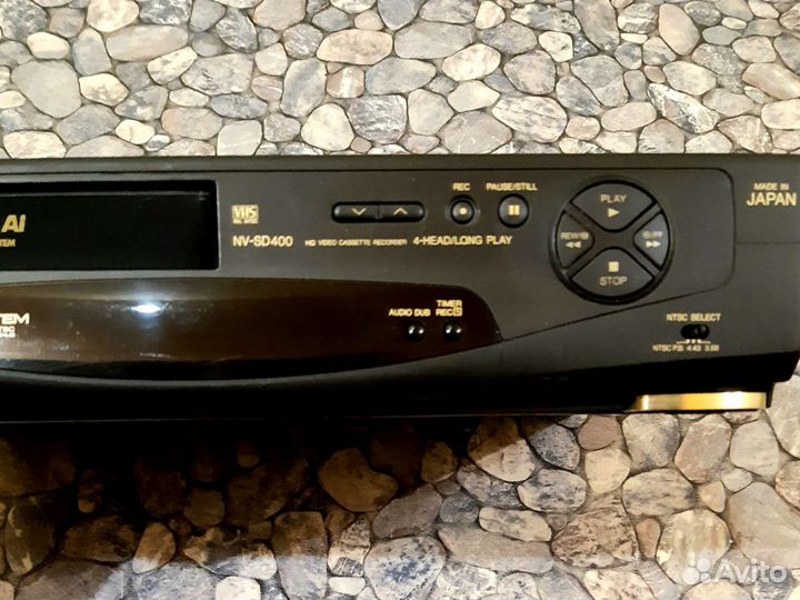 Видеомагнитофон Panasonic и магнитофон