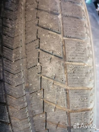 Bridgestone Blizzak VRX 225/60 R17