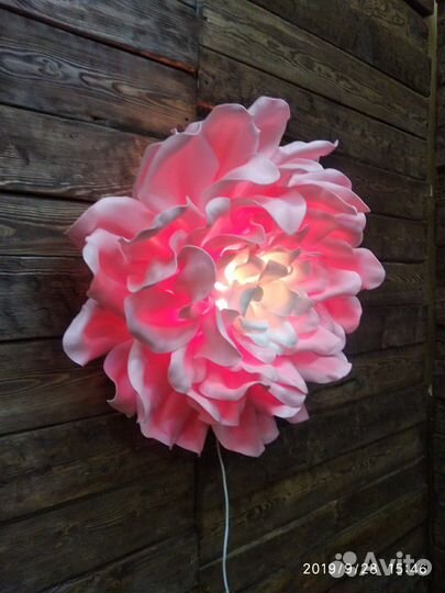 Цветы из изолона, светильник