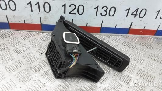 Педаль газа mercedes benz C-class W204 (2NN06NW01)