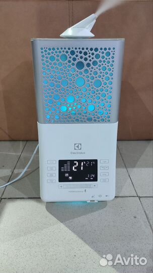 Увлажнитель воздуха Electrolux EHU-3815D