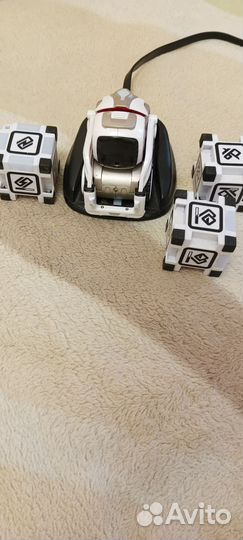Робот anki cozmo