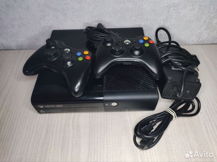 Xbox 360 500Gb 2геймпада 70игр